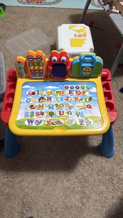 Vtech touch and learn activity desk