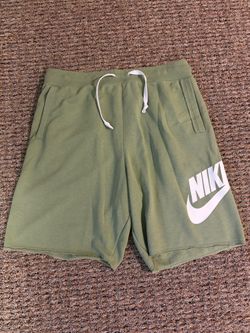 Nike men’s large shorts