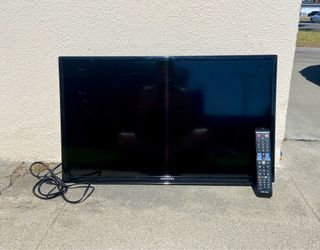 32” Samsung Smart TV – UN32EH5300 – Includes Remote