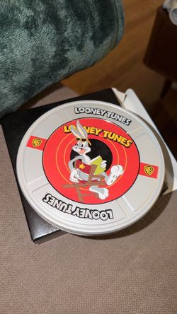 Looney Tunes Bugs Bunny Collectible Tin