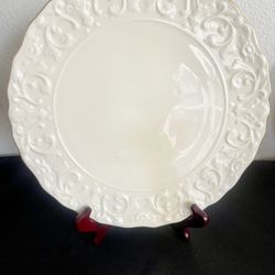 ⭐️ESTATE SALE⭐️ Vintage Lenox Georgian Collection – Ivory Embossed Platter