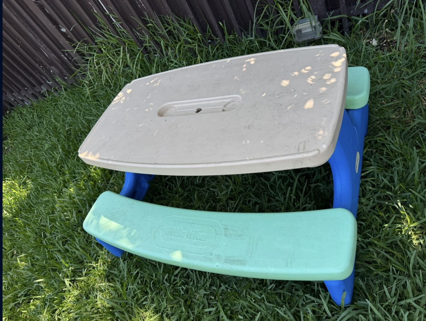 Lil Tikes Picnic Table