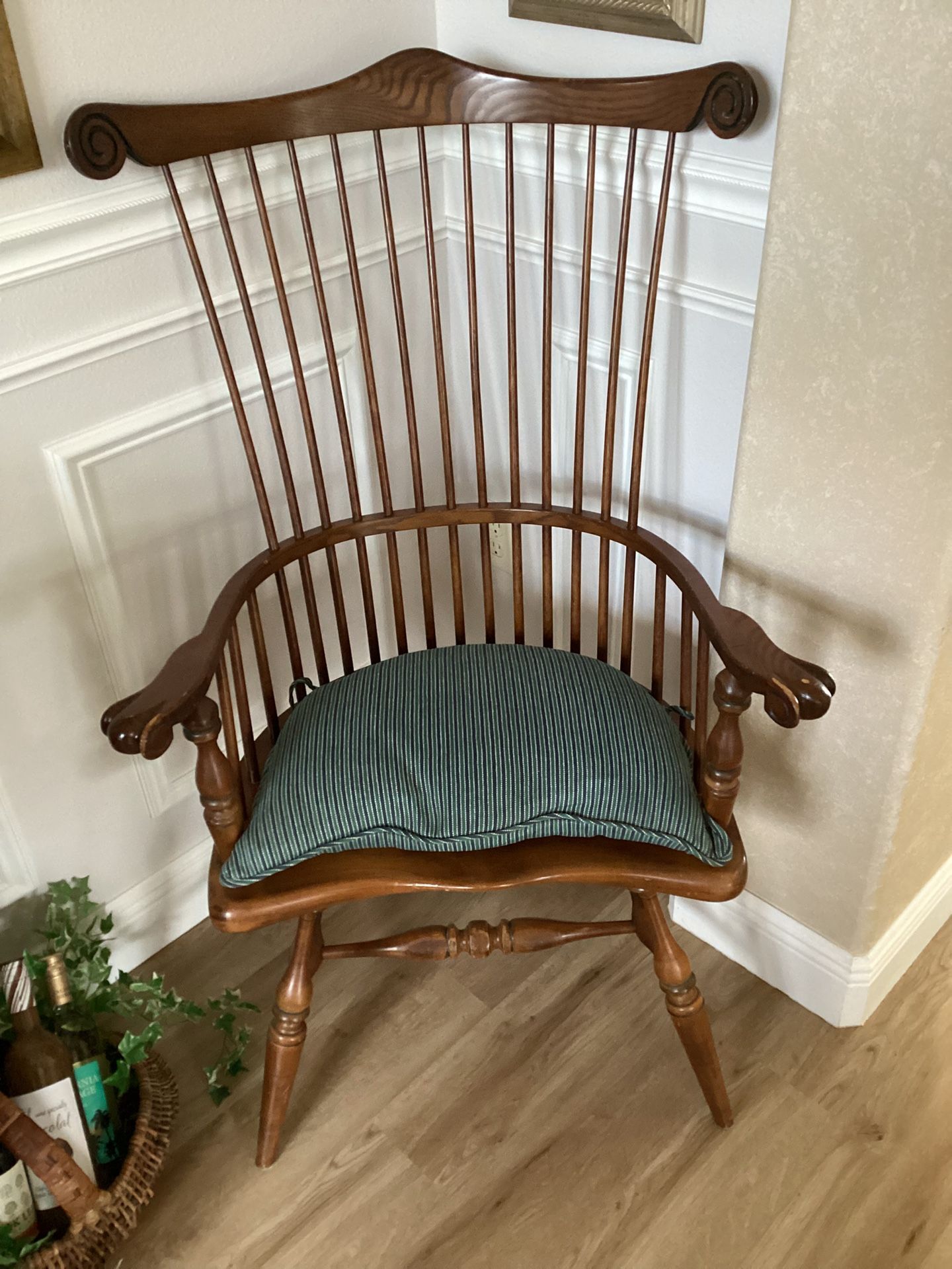 F61764EC: FREDERICK DUCKLOE High Back Windsor Armchair