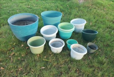 Flower pots