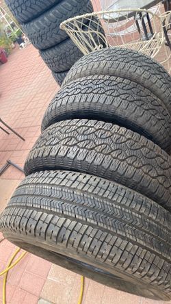 275/65 R 18  Goodyear 3 y 1 Michelin  3tienen parche $140.00