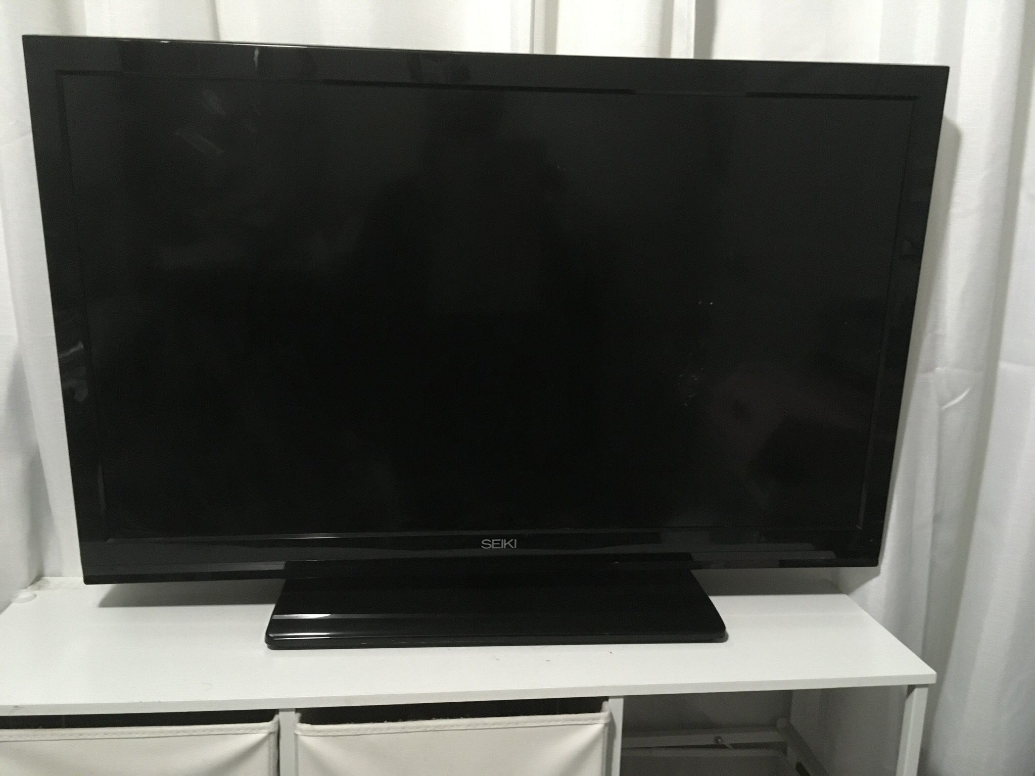 32 Inch TV