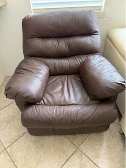 Brown Reclining Chair -Comfortable & Stylish