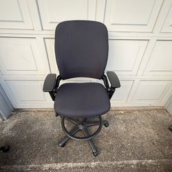 Steelcase v2 leap stool Rare home or office black buzz fabric