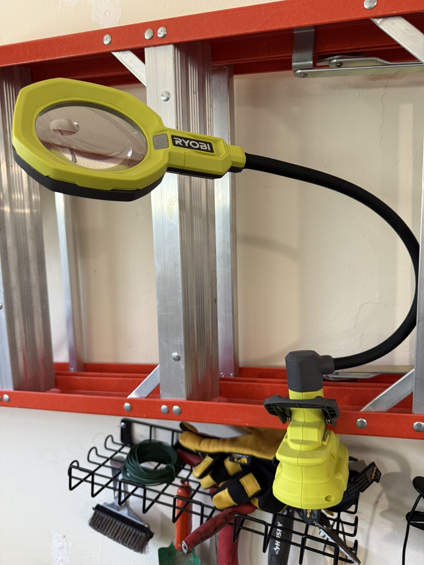 RYOBI 18 V LED Magnifying Clamp Lamp( Tool Only)