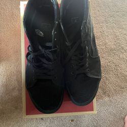 VANS HIGH TOP SK8 (BLACK) size 10.5