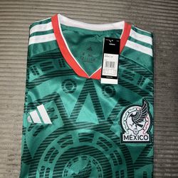 mexico jersey medium to xl