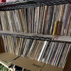 Lot of roughly 500 records. Grateful Dead, Styx,ac/dc, classic rock misc