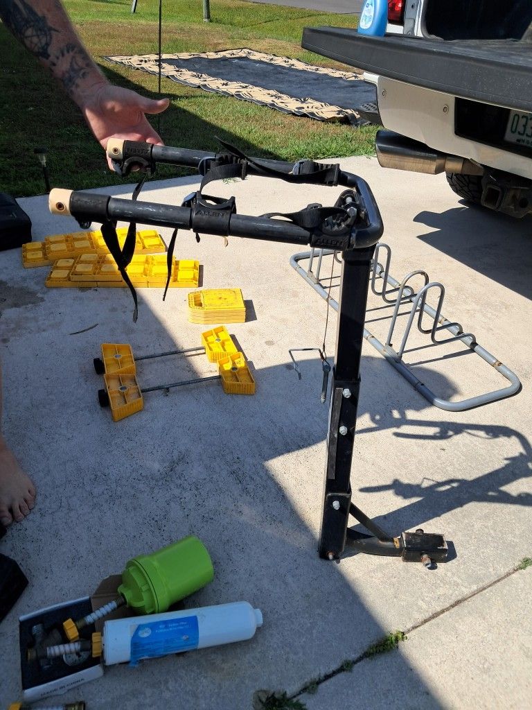 Three bike bike rack for the rese Hitch