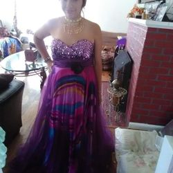 Prom Dress Medium Size 55$