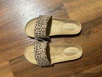 Kids Girls cheetah print Cat&Jack slides!!