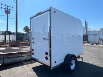 Cargo / Enclosed Trailer 5x10x7