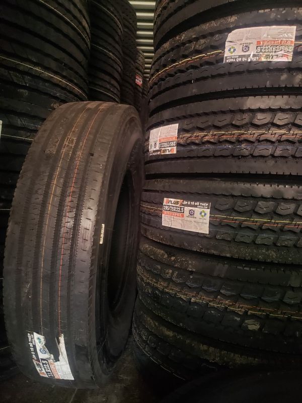 Tires /semi truck tires for Sale in Los Angeles, CA - OfferUp