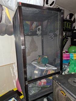 Chameleon Cage