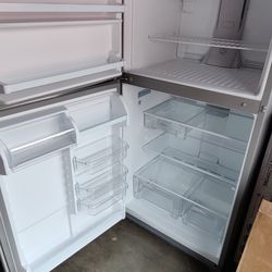 Whirlpool Refrigerator 