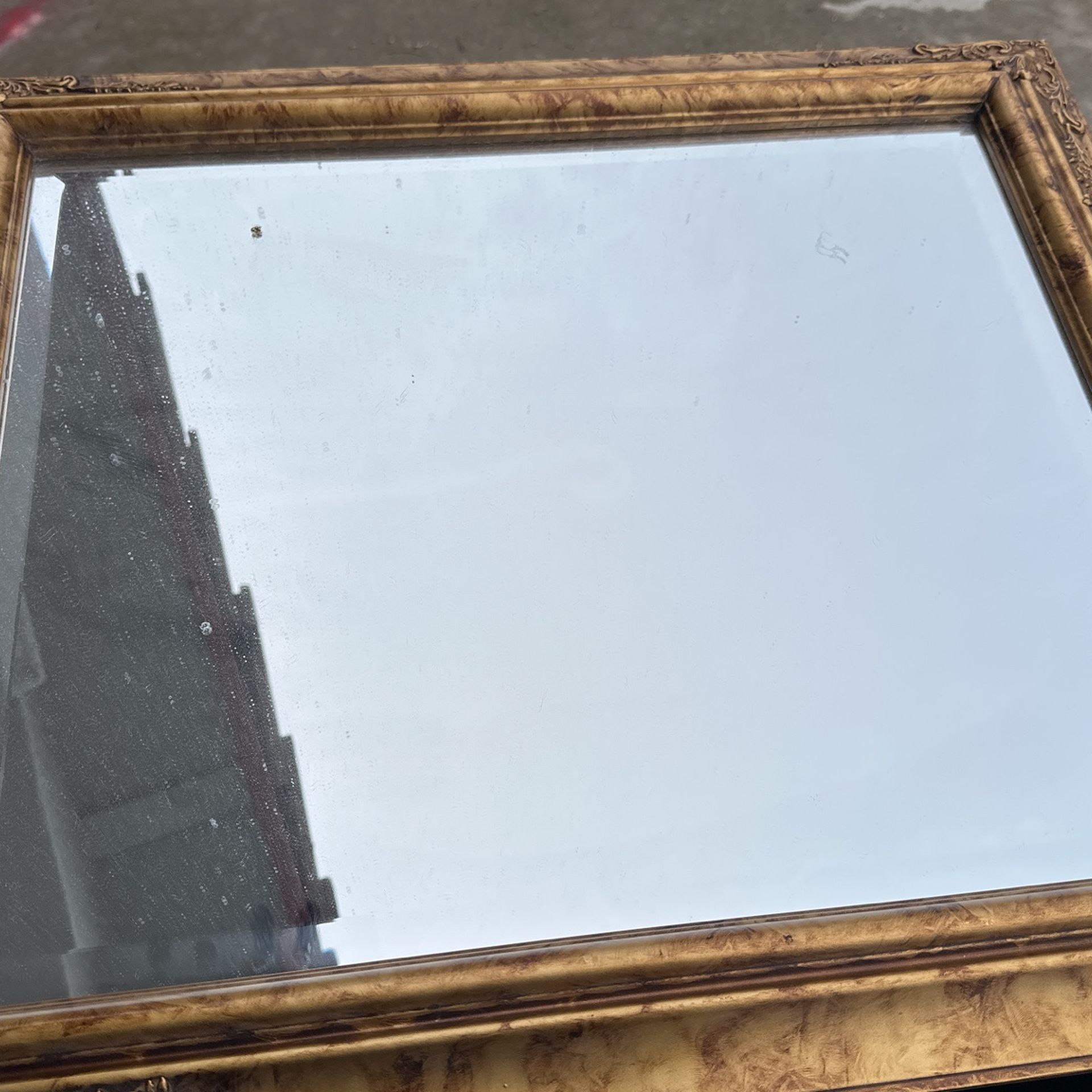 Free Mirror