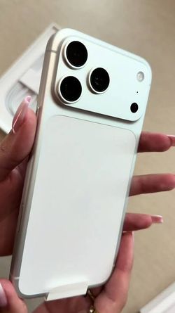 iPhone 17 pro max