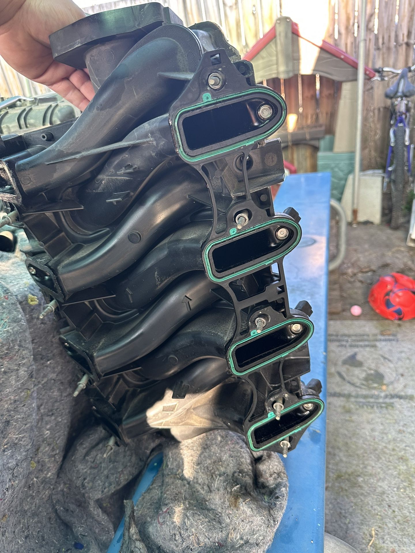 Trailblazer SS Intake Manifold w/ Injectors for Sale in City Of
