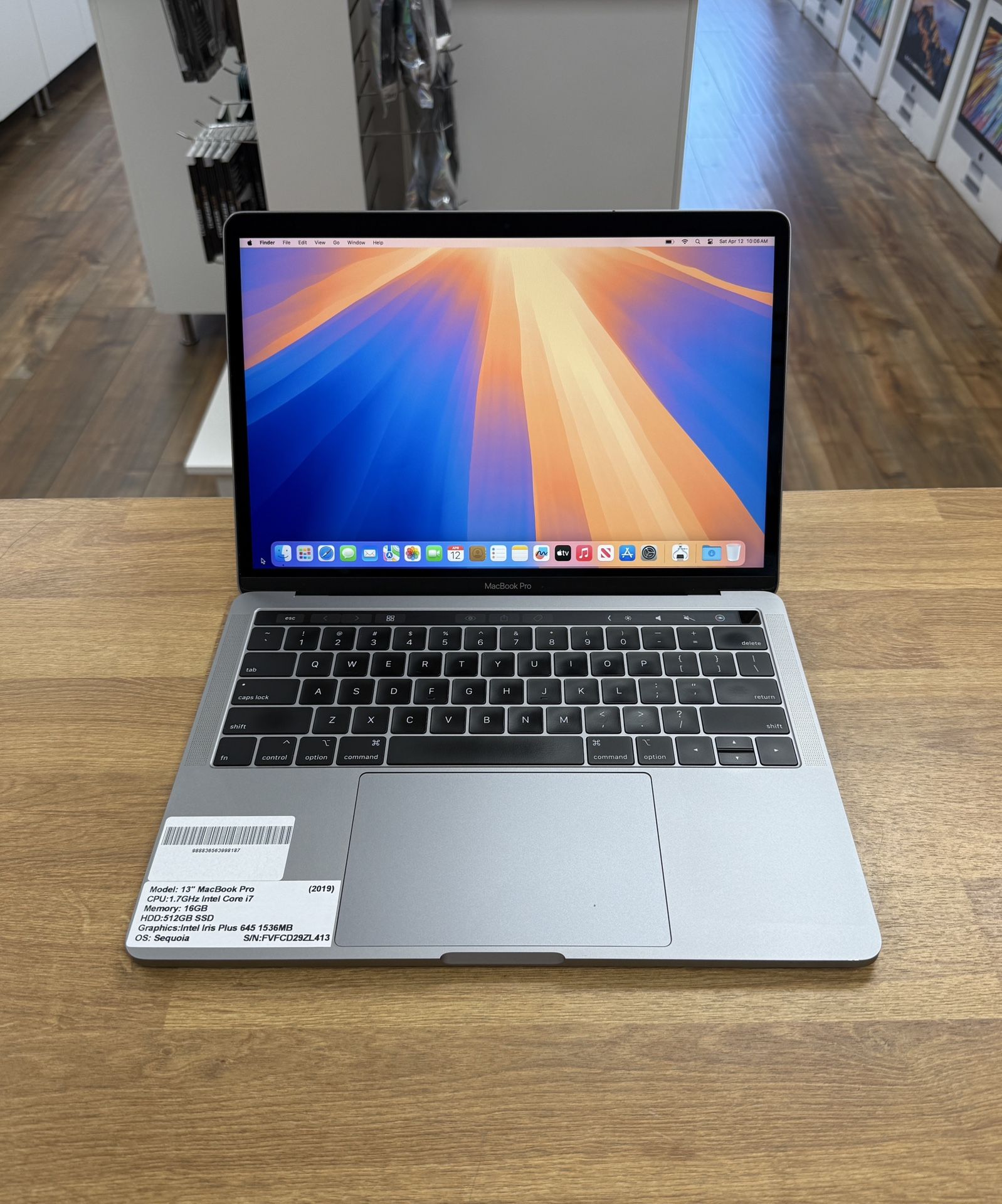 13 MacBook Pro Touchbar 500GB SSD*16GB Intel Core i7