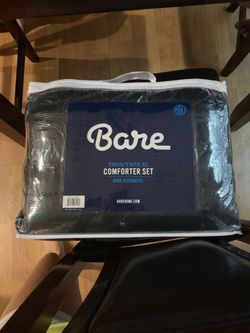 Twin Black comforter set- brand new