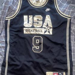 Micheal Jordan Gold USA Jersey Size XL