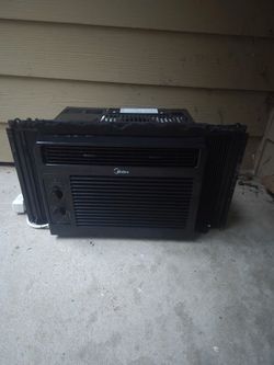 Window AC Unit