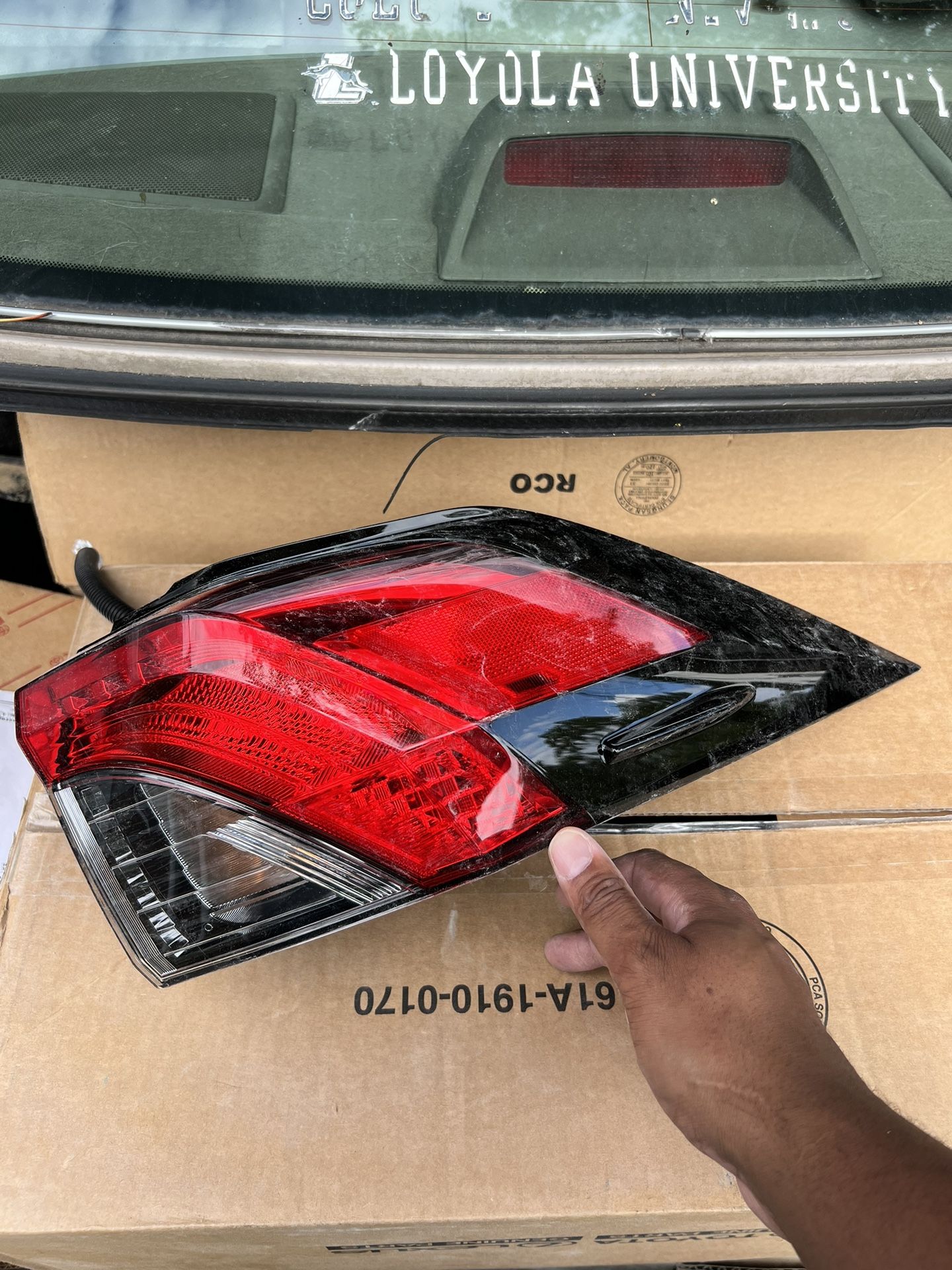 Right rear tail light combo for rav 4 2019 -2020