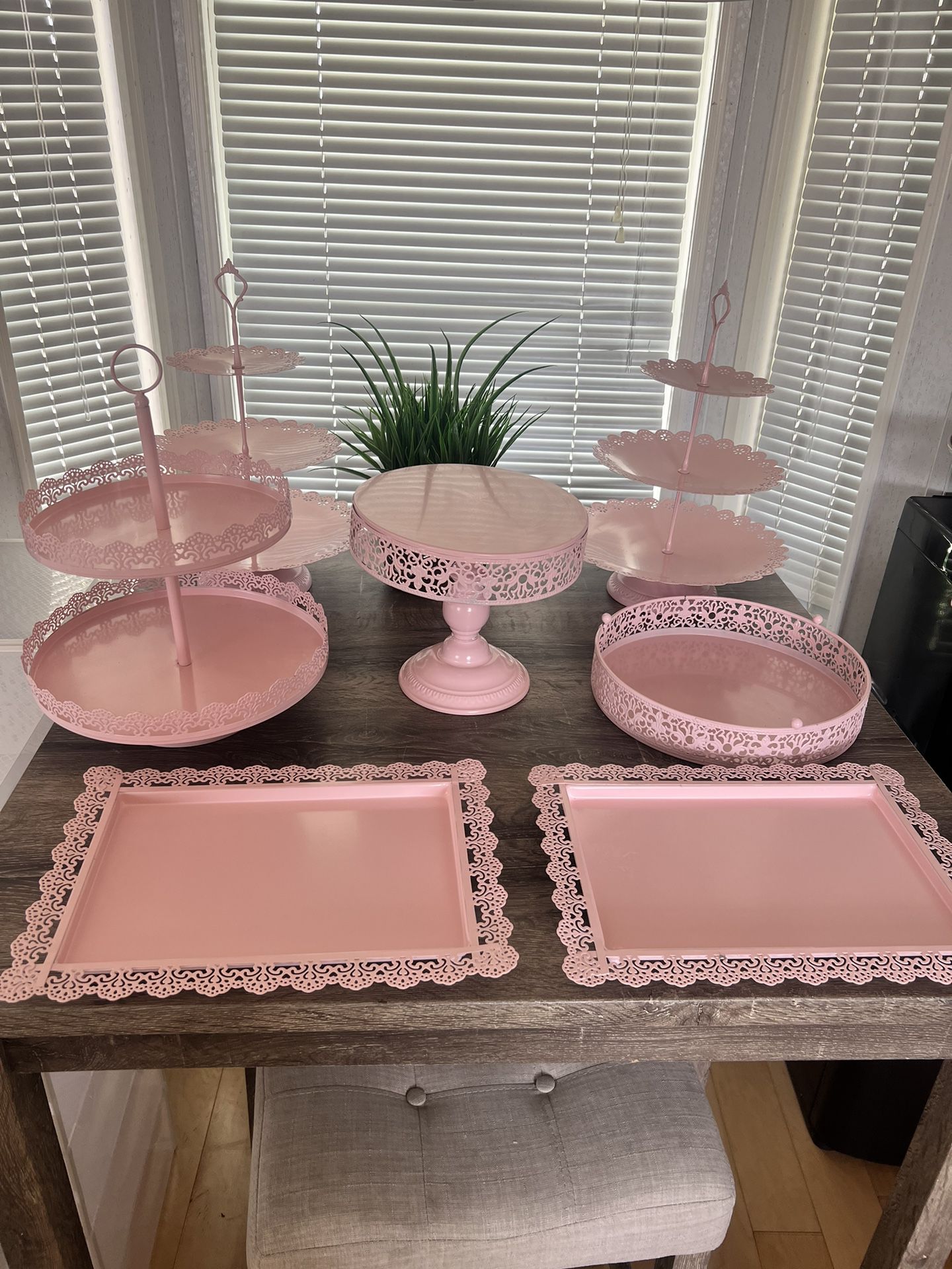 Set of 7 Pink Cake Stands