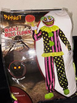 COSTUME