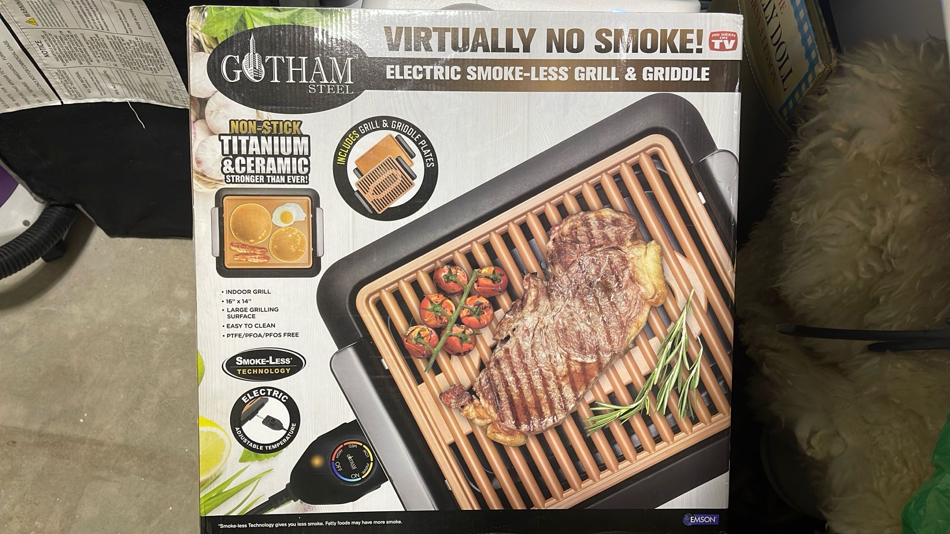 NEW IN BOX - Electric Smoke-less Grill & Griddle