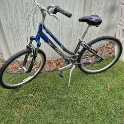 Women Bike, Giant Sedona DX, Wheels Size  26", Speed  24, Frame Size  14"