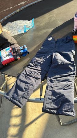 Boys snow pants size10/12
