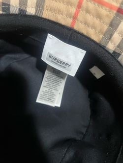 Burberry bucket hat