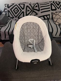 Baby Bouncer Seat with Soothing Vibration
