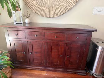 Solid Wood Buffet / Sideboard / Dining Room Server
