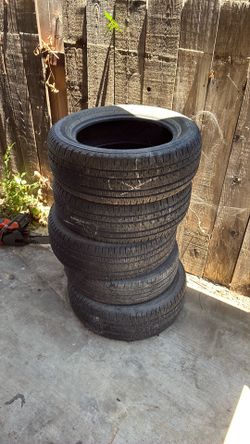 Bridgestone Dueler H/L P2675/55R20