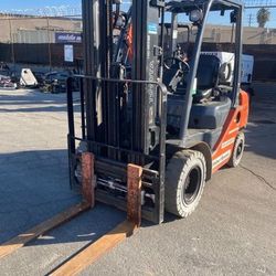 2017 5k Warehouse Forklift **LOW Hours**
