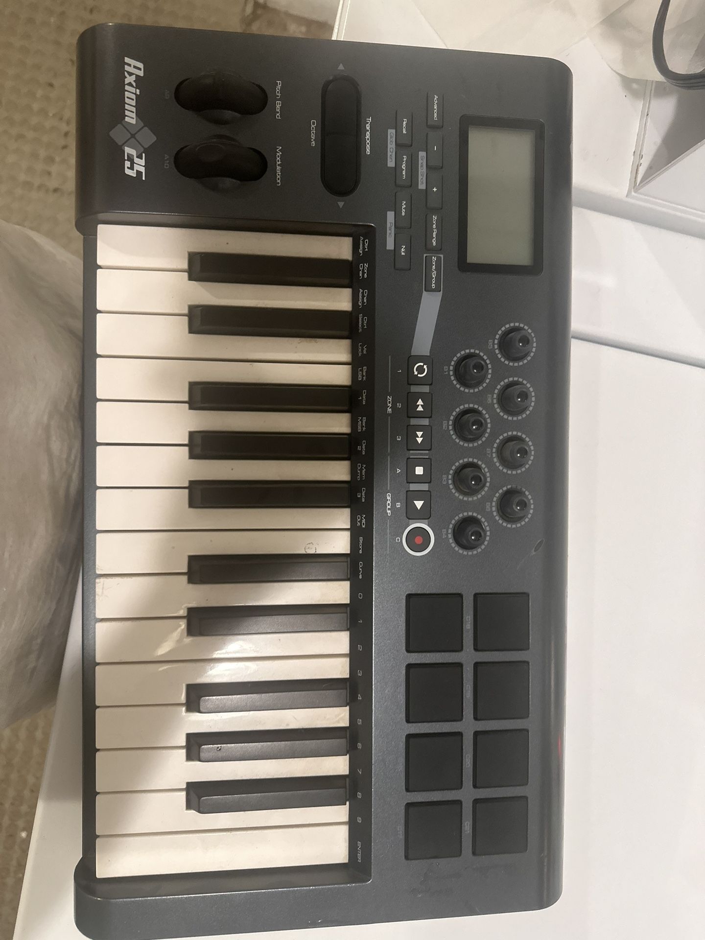 M-Audio Axiom-25