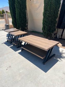 Coffee Table W/ 2 Matching Side Tables!