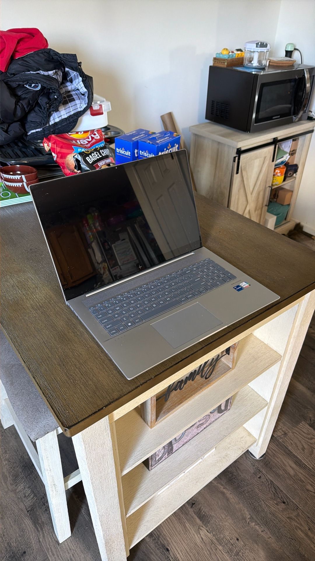 HP ENVY Laptop 17t-cw000