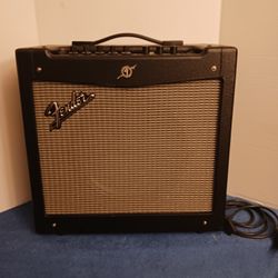 Fender Mustang II , 40 watts Amp , Like New Condition..