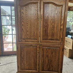 Hutch/Armoire 