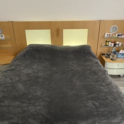 European Queen Bed Frame w/2 nightstands