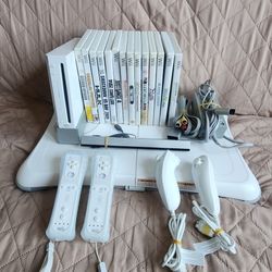 Barely Used,nintendo Wii Gaming System, Bundle With 14 Wii Video Games!