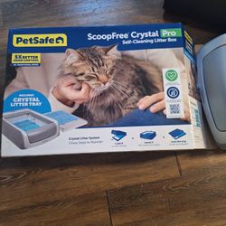 Petsafe Scoopfree Crystal  Self Cleaning  Litterbox