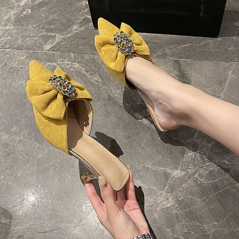 slippers